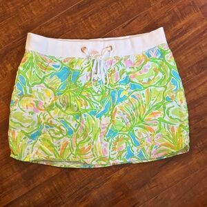 Lilly Pulitzer White Skort with Green, Blue & Pink Tropical Print